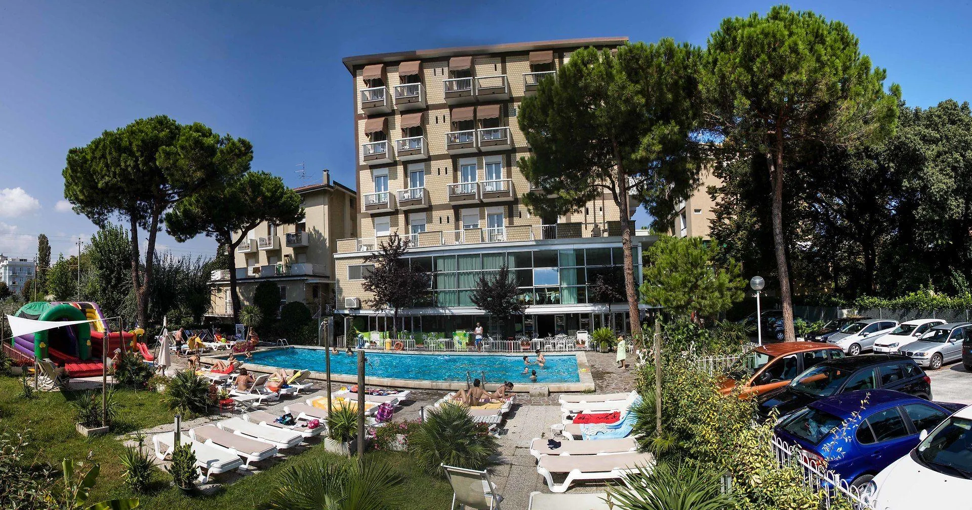 רימיני Hotel Lotus