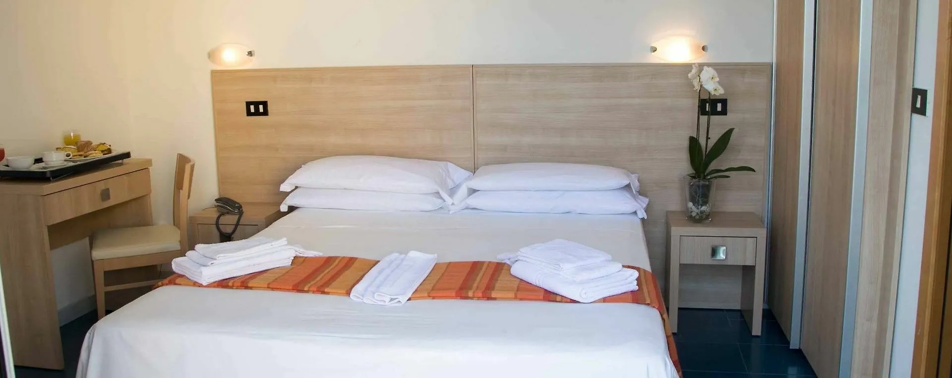 Hotel Lotus Rimini 3*,